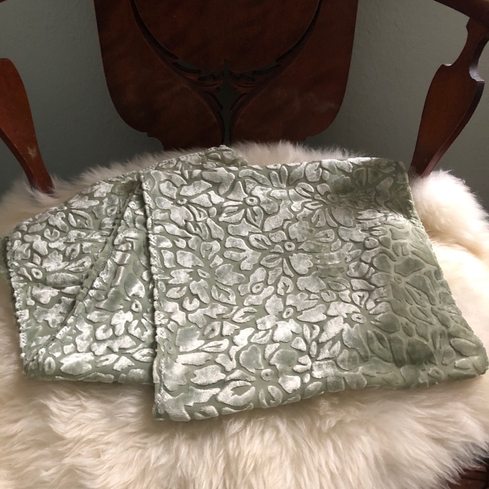 Soft and sensual sage green burnout velvet handmade scarf OOAK 11” x 62” - Picture 6 of 6